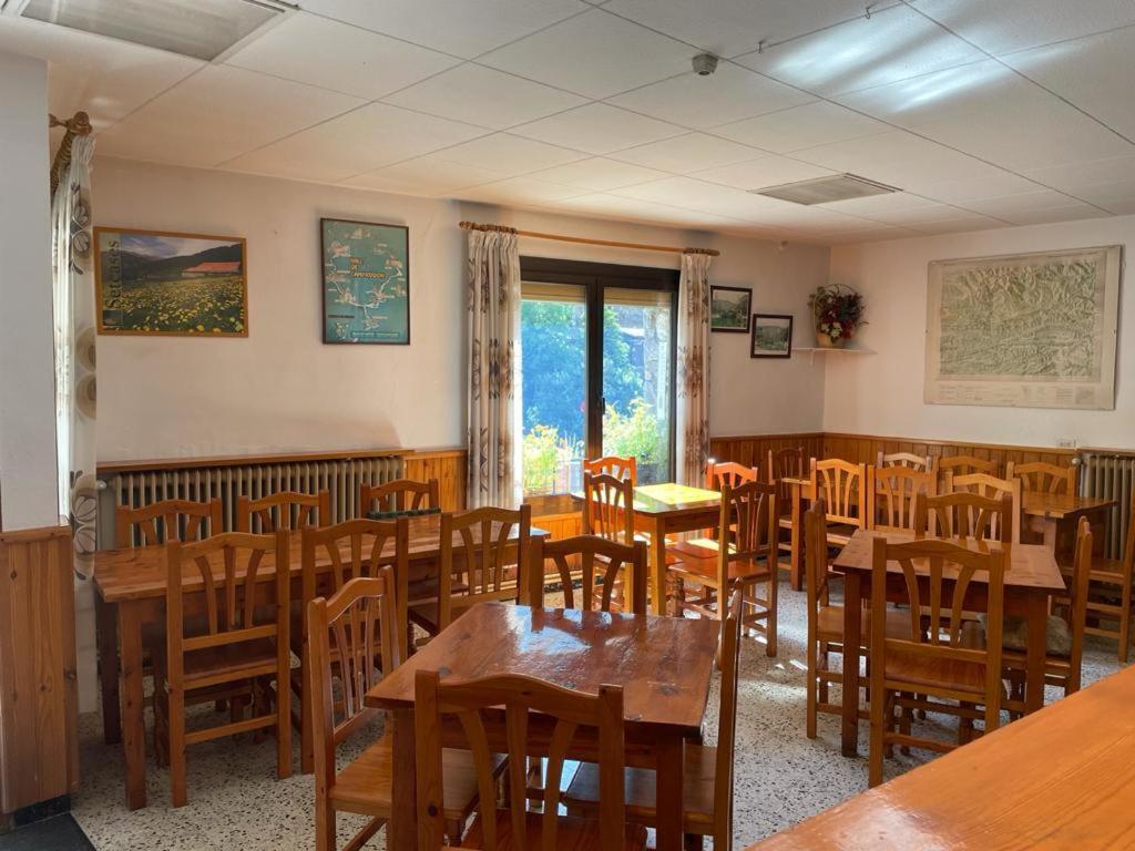 Hostal Ter Сеткасес Екстериор снимка