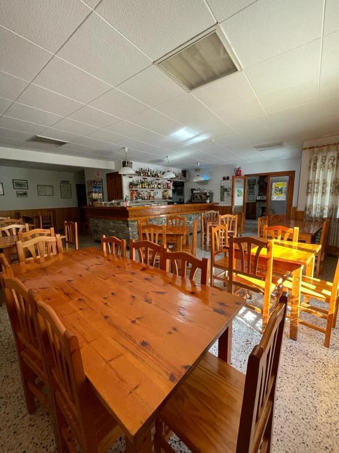 Hostal Ter Сеткасес Екстериор снимка