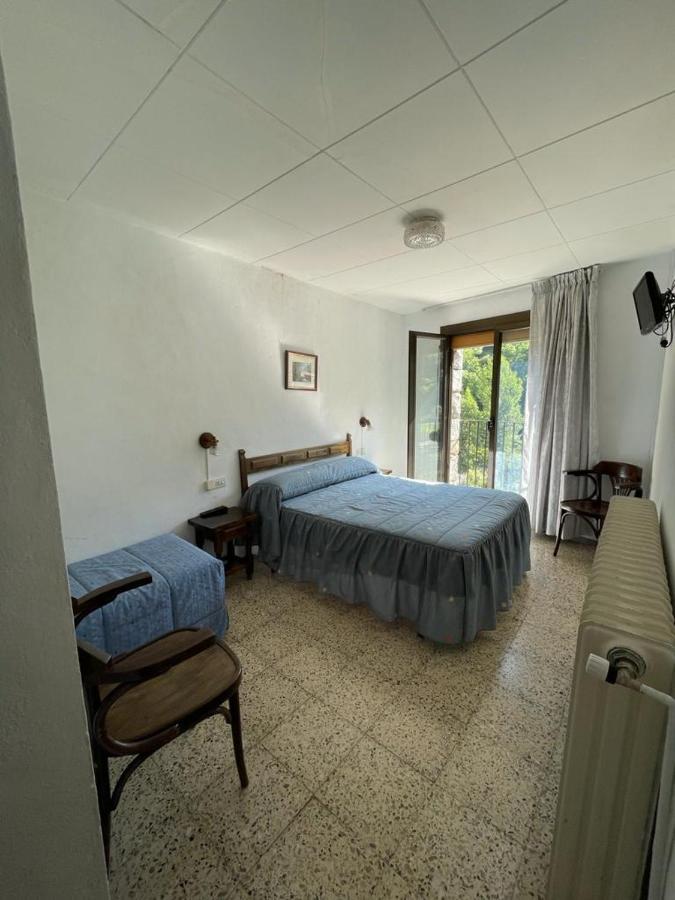 Hostal Ter Сеткасес Екстериор снимка