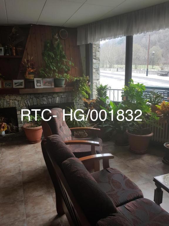 Hostal Ter Сеткасес Екстериор снимка